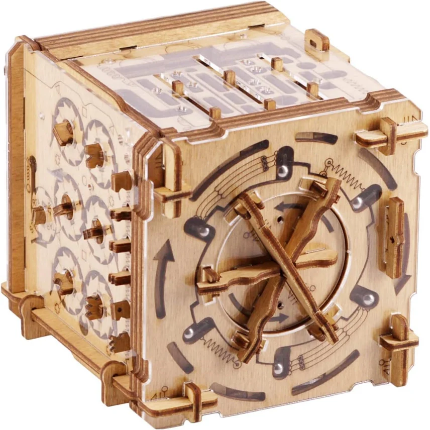 CAMBRIDGE LABYRINTH CLUE BOX - Image 2