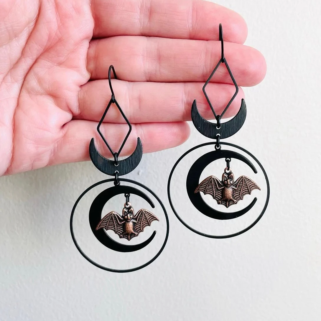 CHAUVE-SOURIS EARRINGS - Image 2