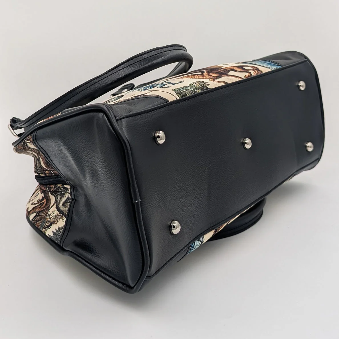 CRYPTIDS AND CREATURES HANDBAG PURSE - Image 3