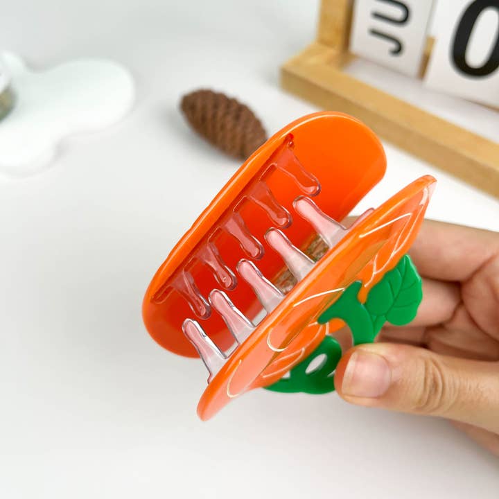 CUTE PUMPKIN CLAW CLIP - Image 3
