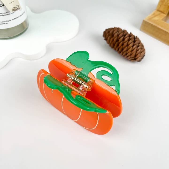 CUTE PUMPKIN CLAW CLIP - Image 4