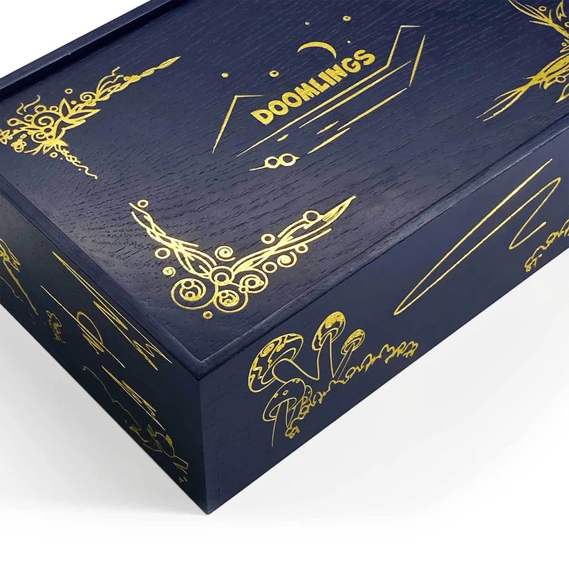 DOOMLINGS WOODEN COLLECTOR'S BOX - Image 3