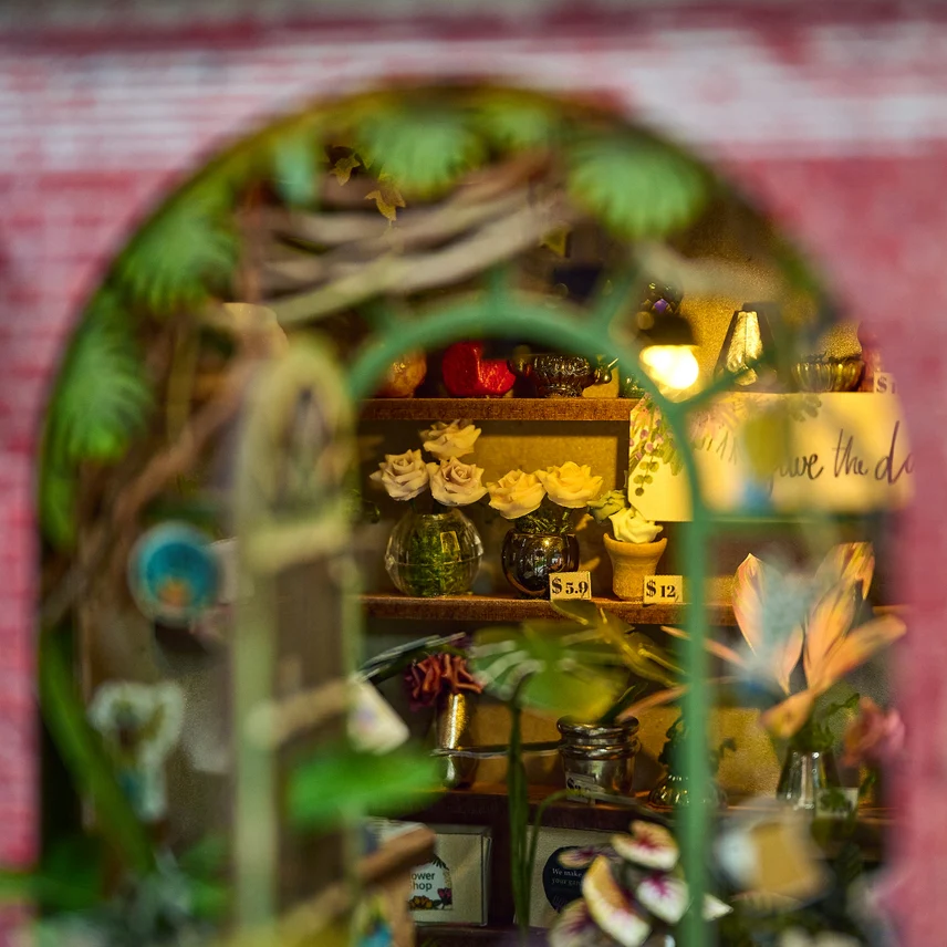 FLOWER SHOP DIY BOOK NOOK - Image 4