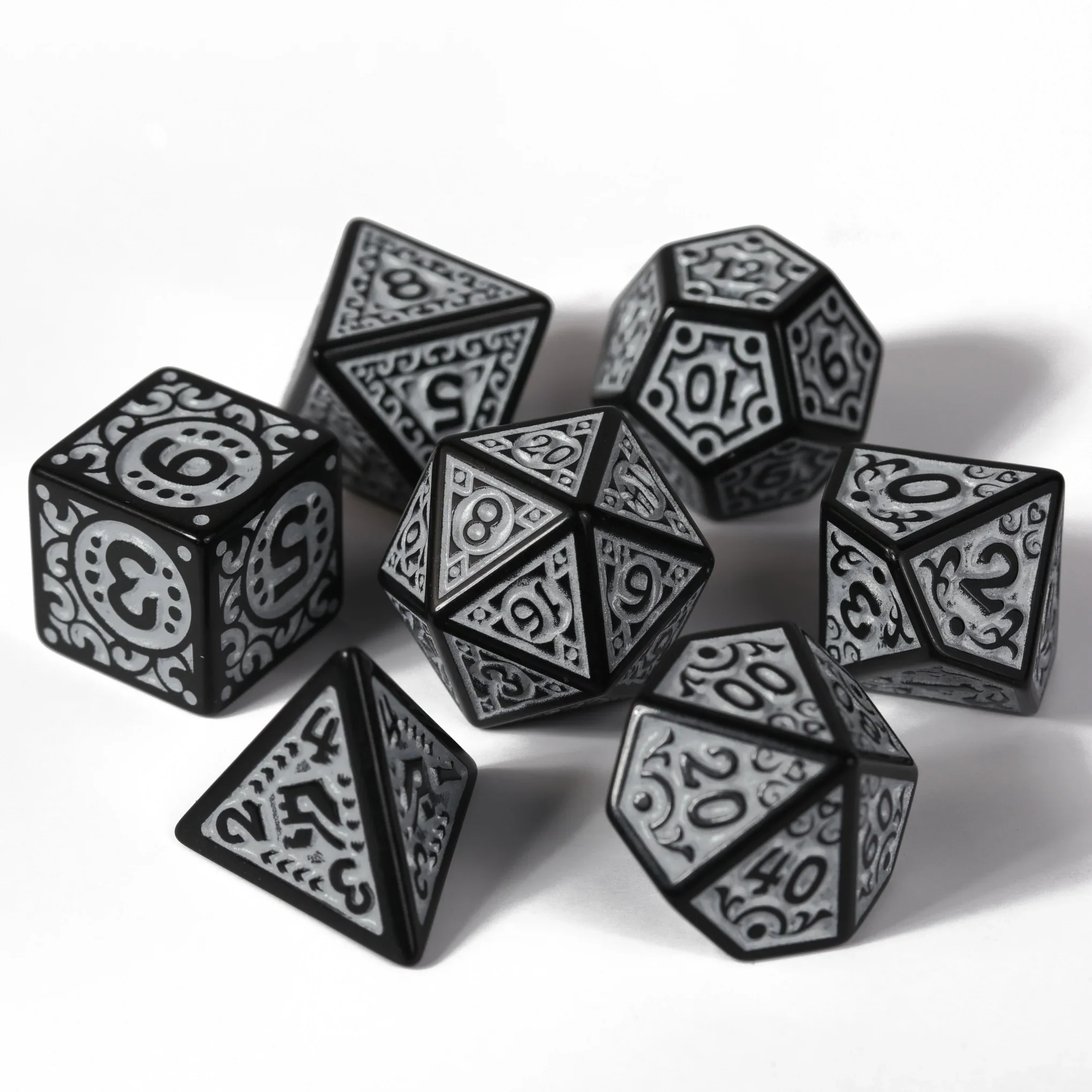 MAGIC FLAME SILVER 7PC POLY DICE SET