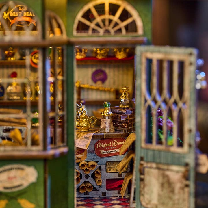 MAGIC SHOP 3-D WOODEN MINIATURE BOOK NOOK KIT - Image 4