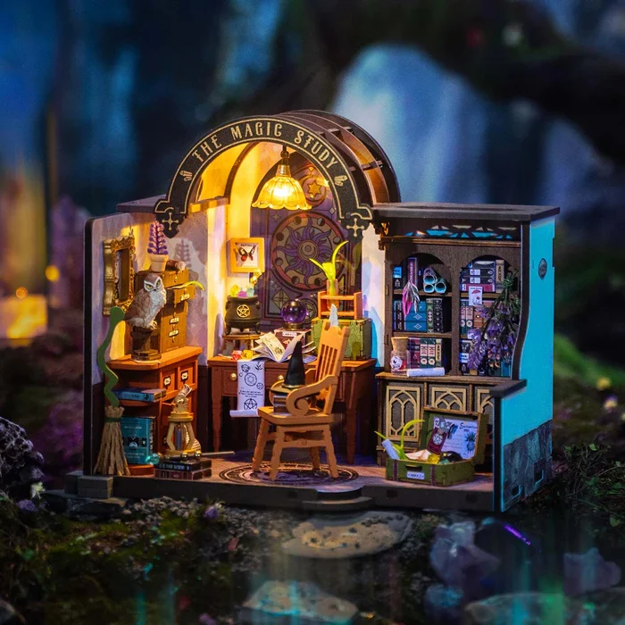 MAGIC STUDY 3-D WOODEN MINIATURE KIT - Image 2