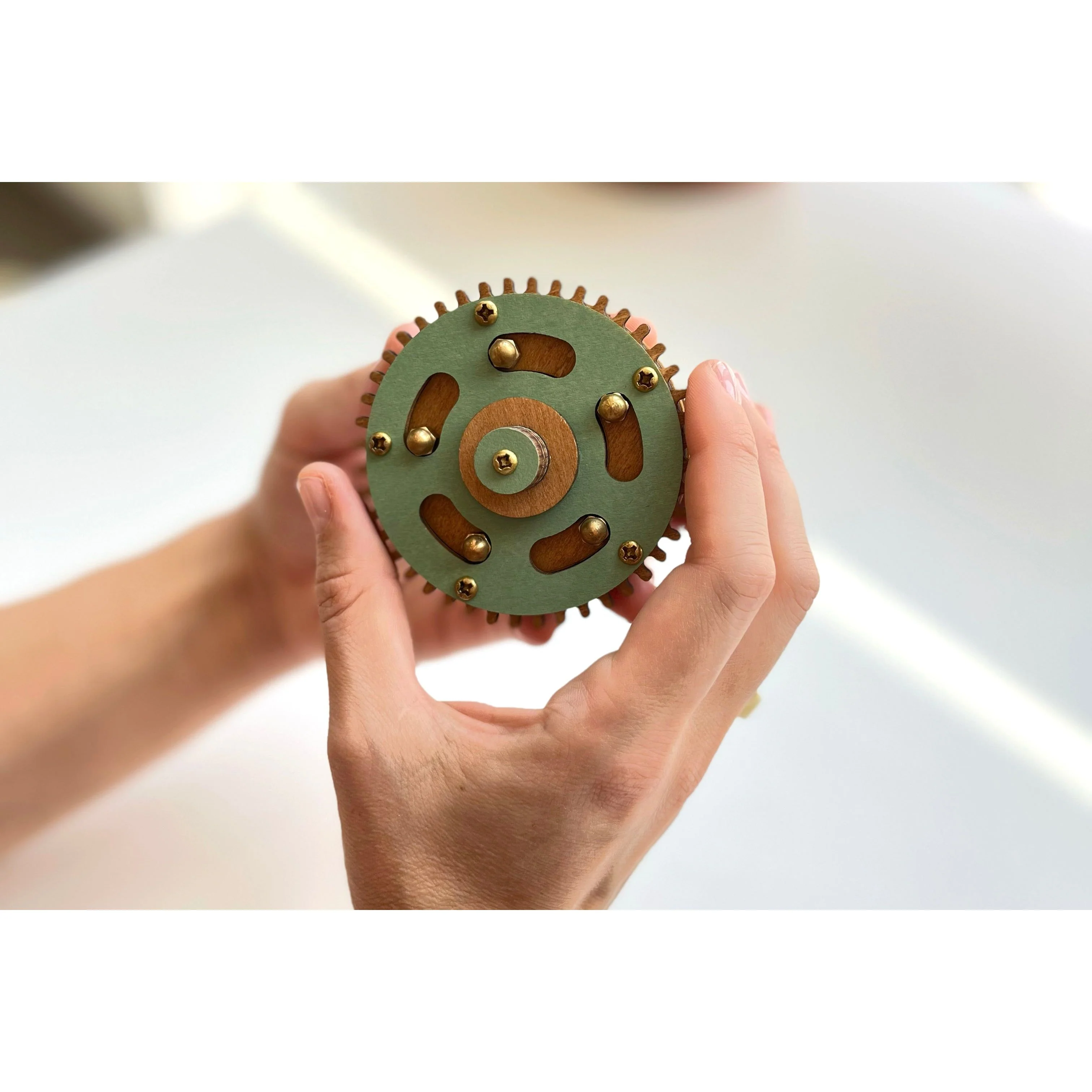 TRUE GENIUS - ARCHIMEDES' GEAR - Image 3